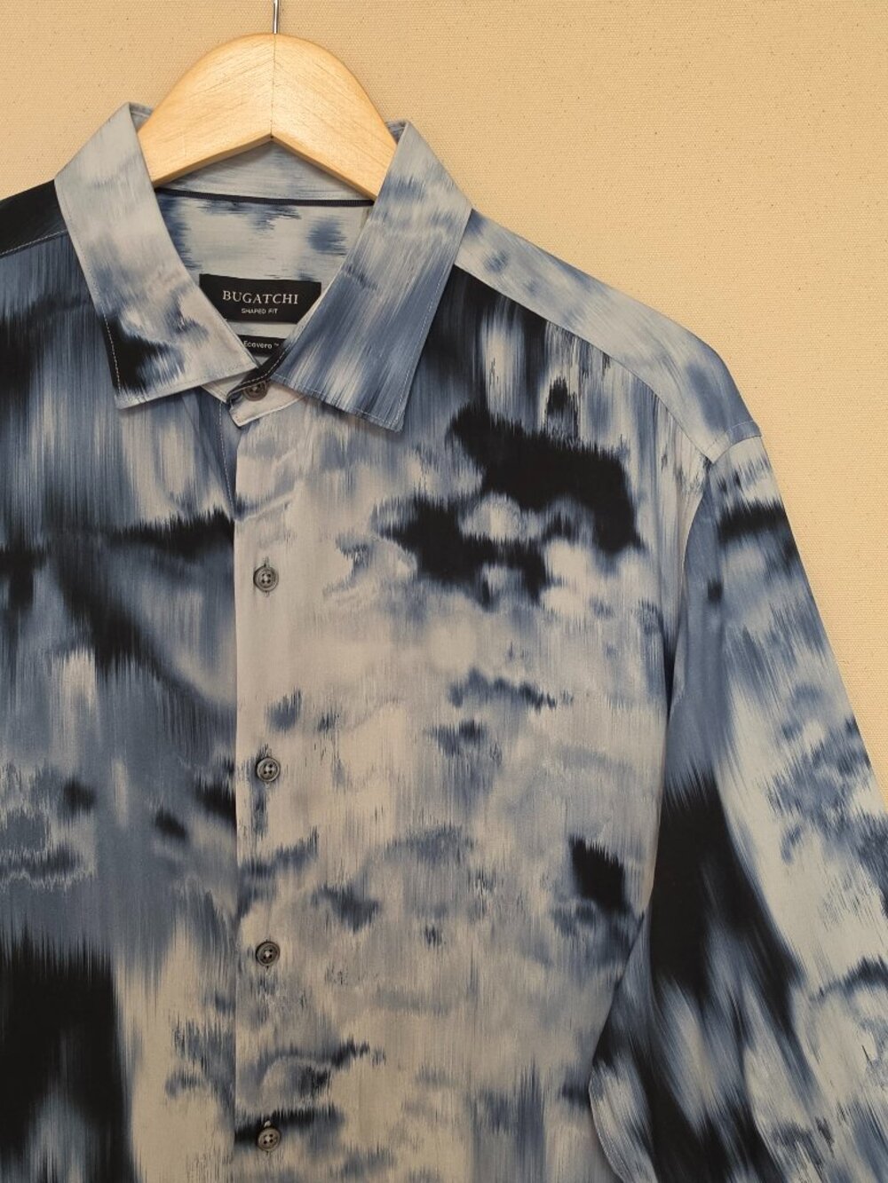 Bugatchi Shaped Fit Julian Ecovero Airbrush Button Down L